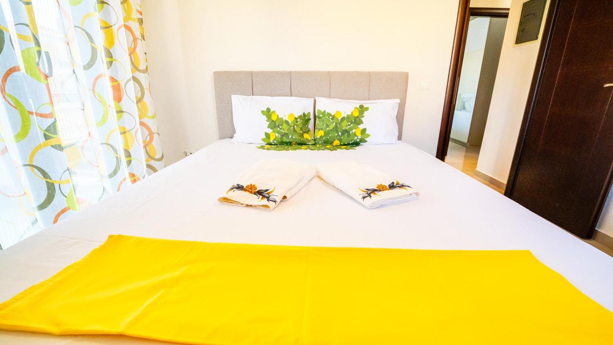 Luxury And Sunny Apartment 250 Mts From The Beach!! Peraía Esterno foto