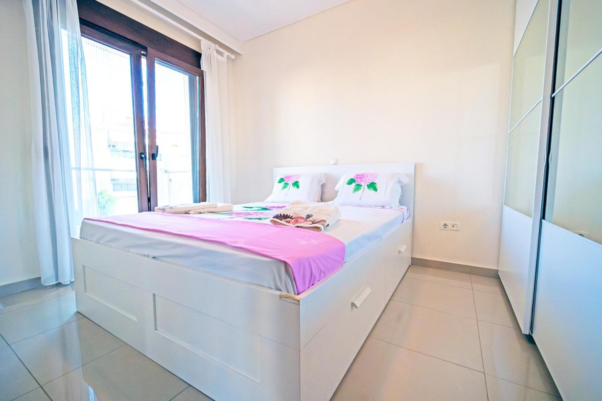 Luxury And Sunny Apartment 250 Mts From The Beach!! Peraía Esterno foto