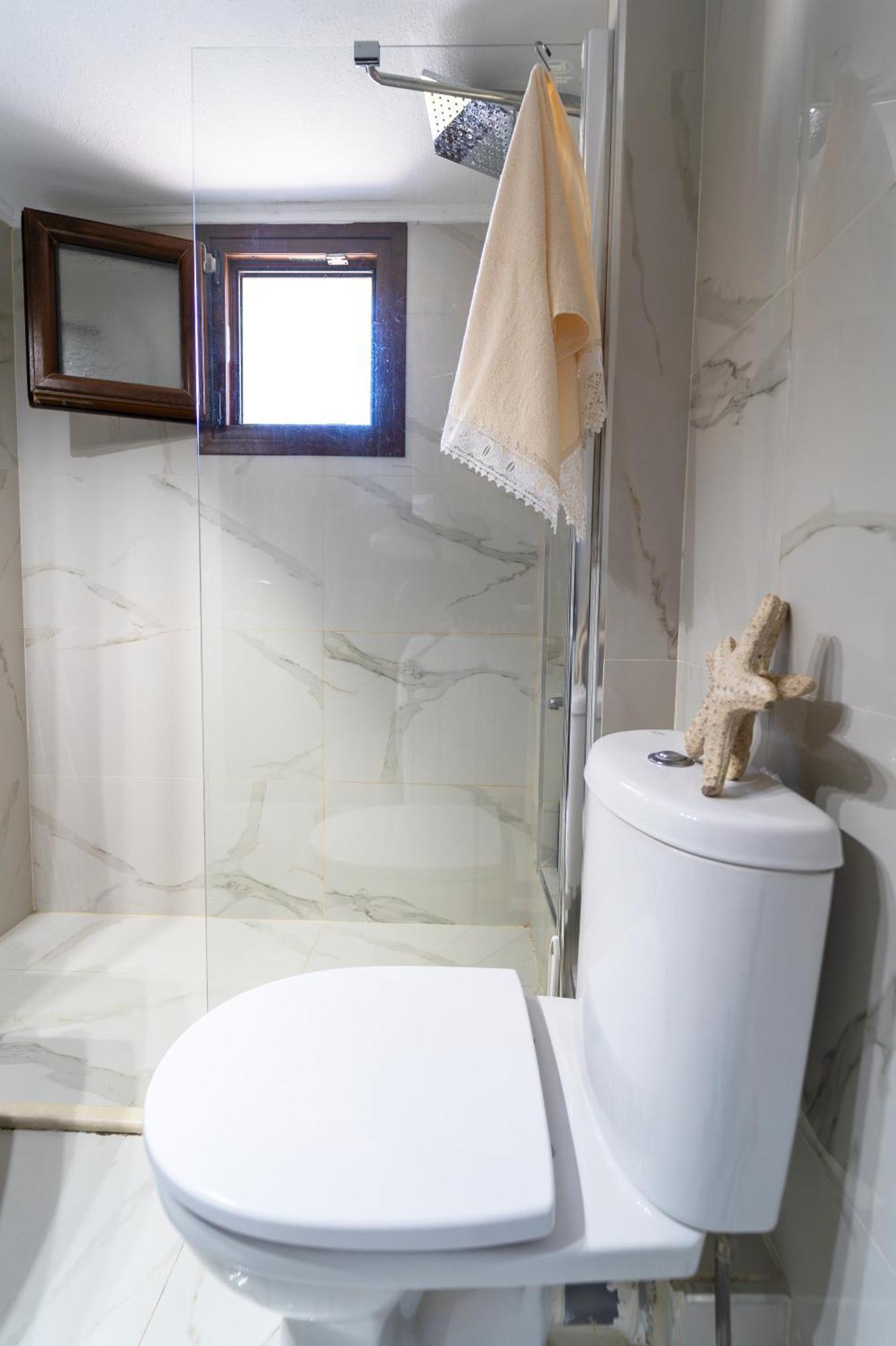 Luxury And Sunny Apartment 250 Mts From The Beach!! Peraía Esterno foto