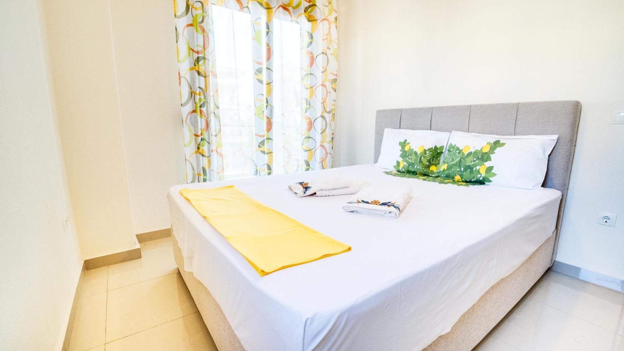 Luxury And Sunny Apartment 250 Mts From The Beach!! Peraía Esterno foto